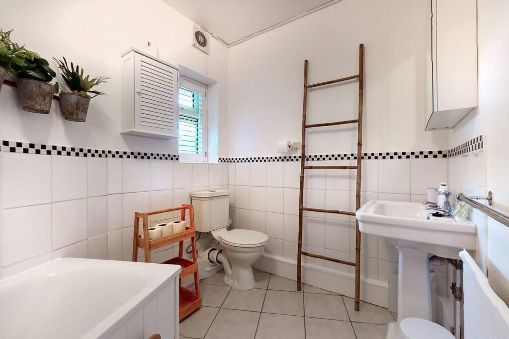 Stunning 2 Bed Flat In Richmond Apartment คิว ภายนอก รูปภาพ