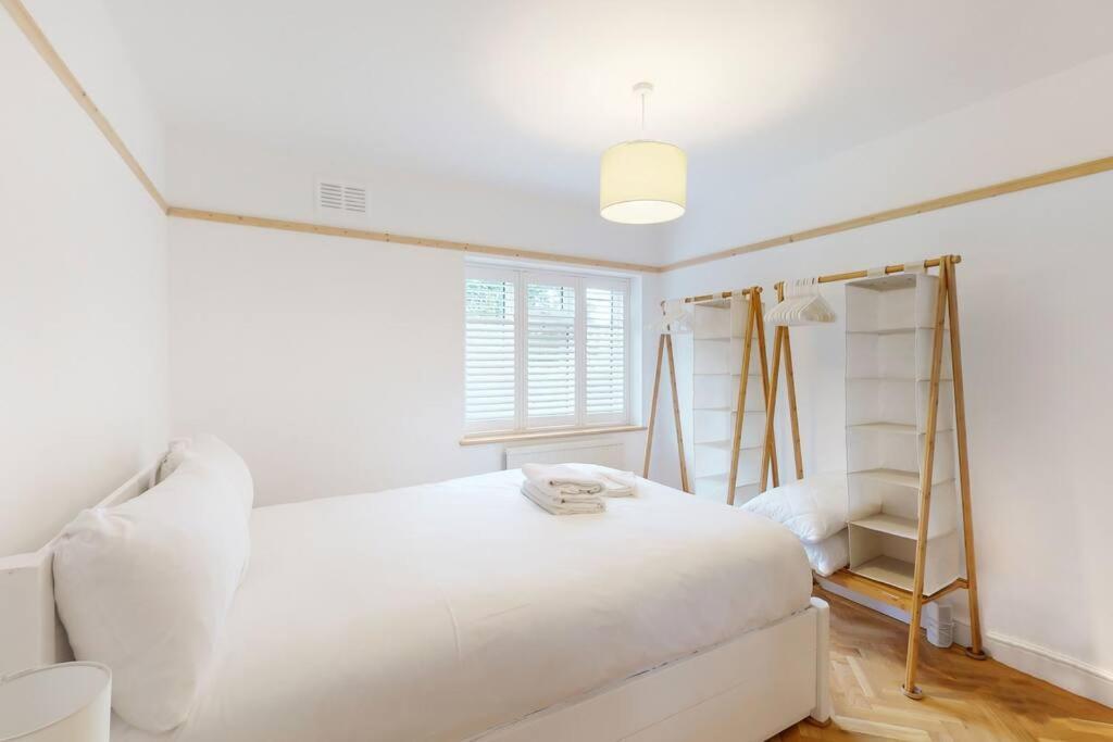 Stunning 2 Bed Flat In Richmond Apartment คิว ภายนอก รูปภาพ